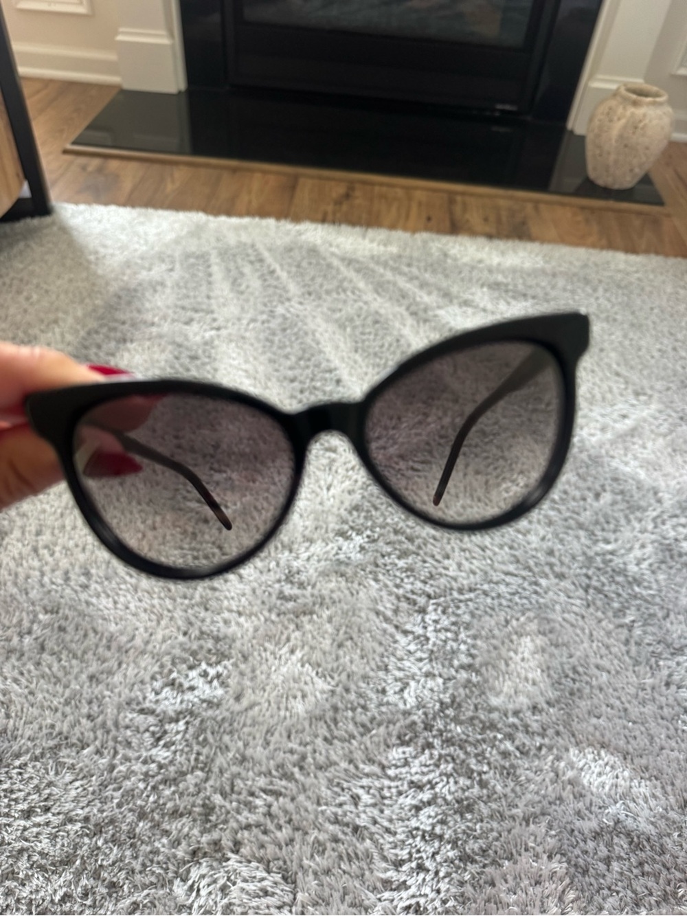 Wild fox: Classic Black Cat-Eye Sunglasses - Black